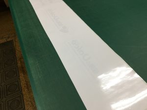 白色のシート貼り